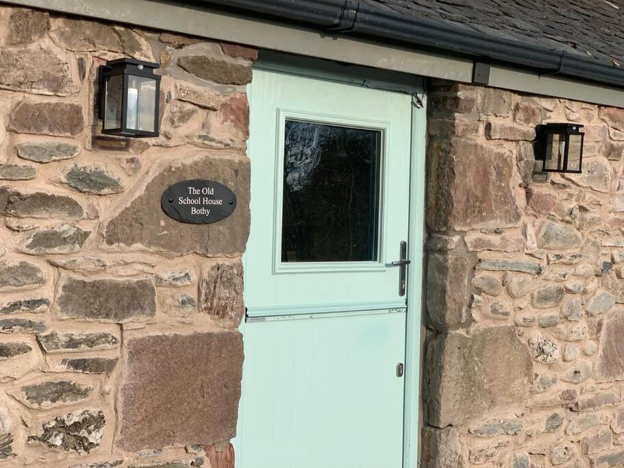 Charming Stone Bothy At Loch Lomond Holiday home